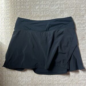 black lulu shirt! perfect condition 😁